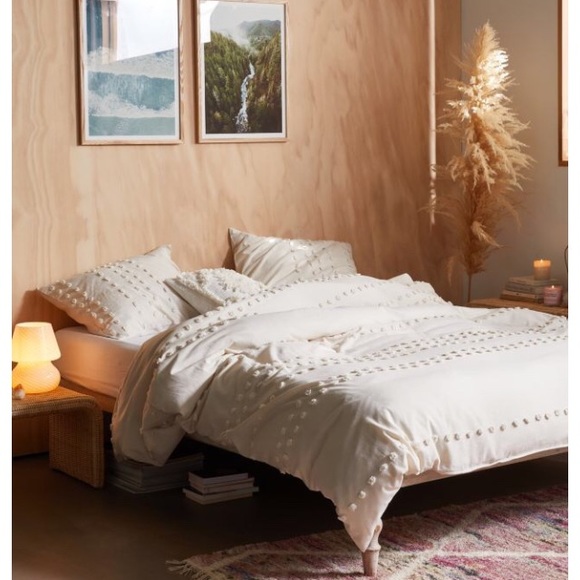 Urban Outfitters Bedding Tufted Duvet Cover And Matching Sham